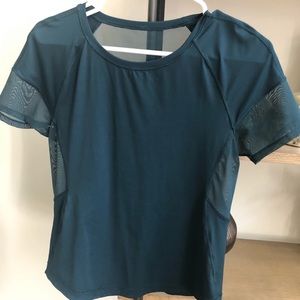 Lululemon forest green top
